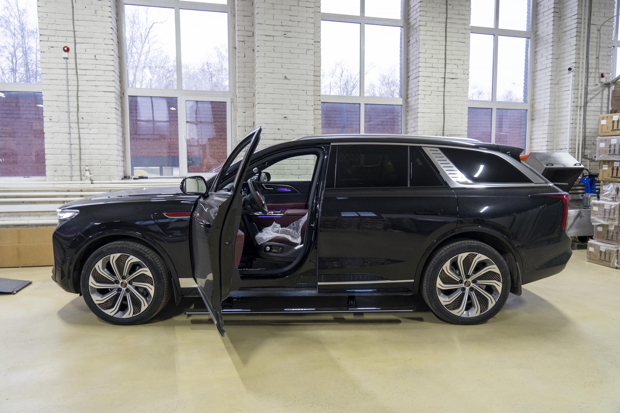 Пороги электрические HONGQI E-HS9 | Компания ATS-Tuning
