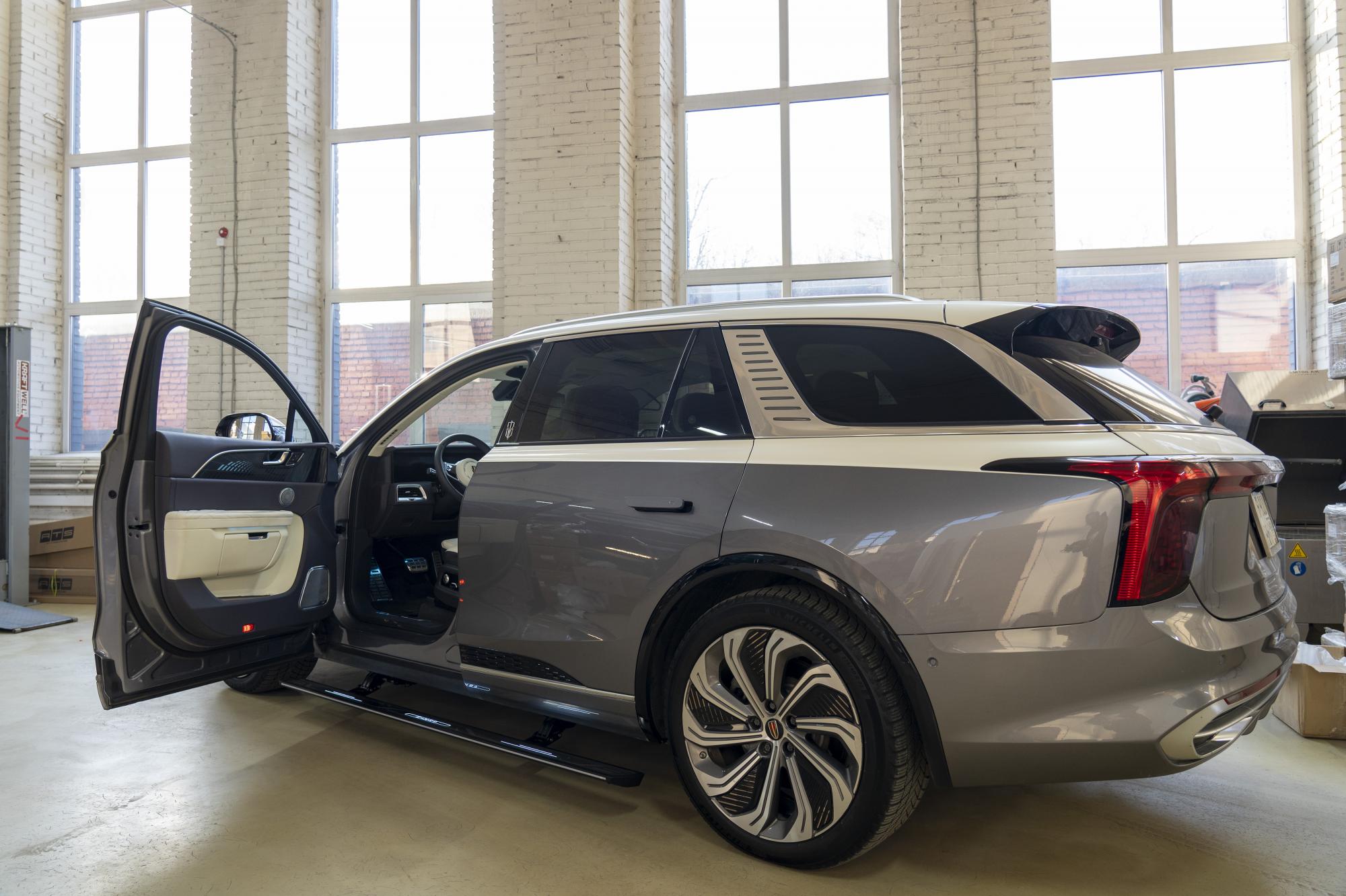 Пороги электрические HONGQI E-HS9 | Компания ATS-Tuning