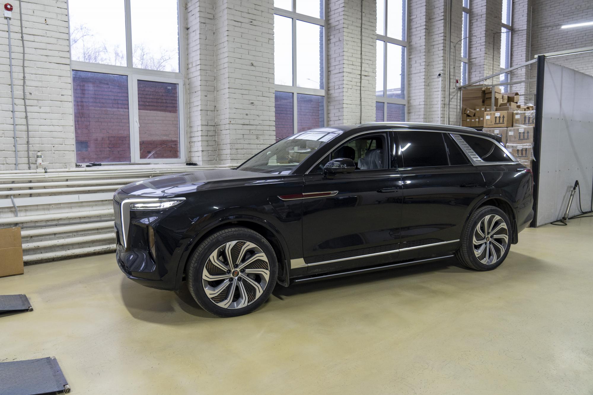 Пороги электрические HONGQI E-HS9 | Компания ATS-Tuning